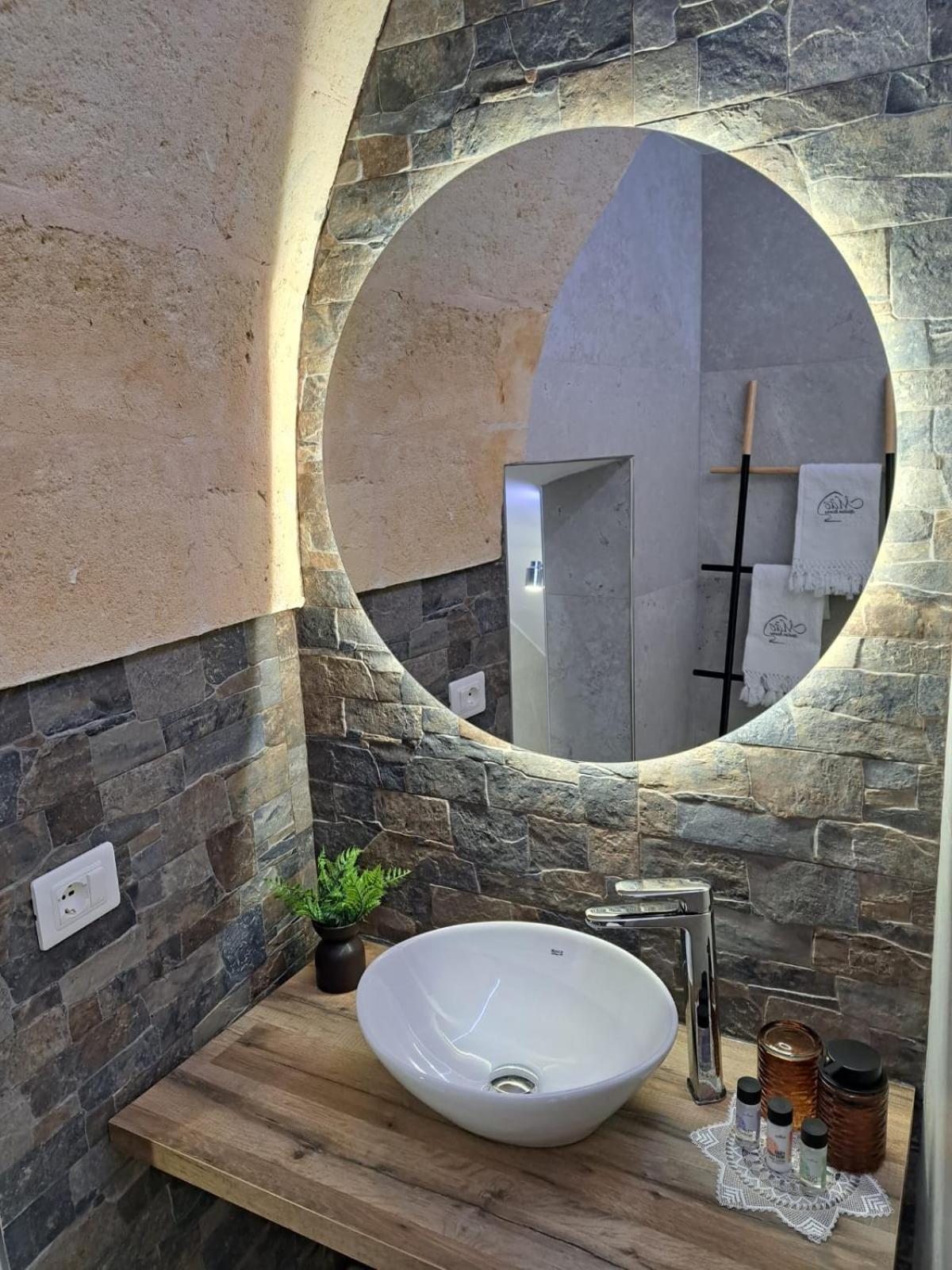 Mae Apulian Rooms Grottaglie Exterior photo
