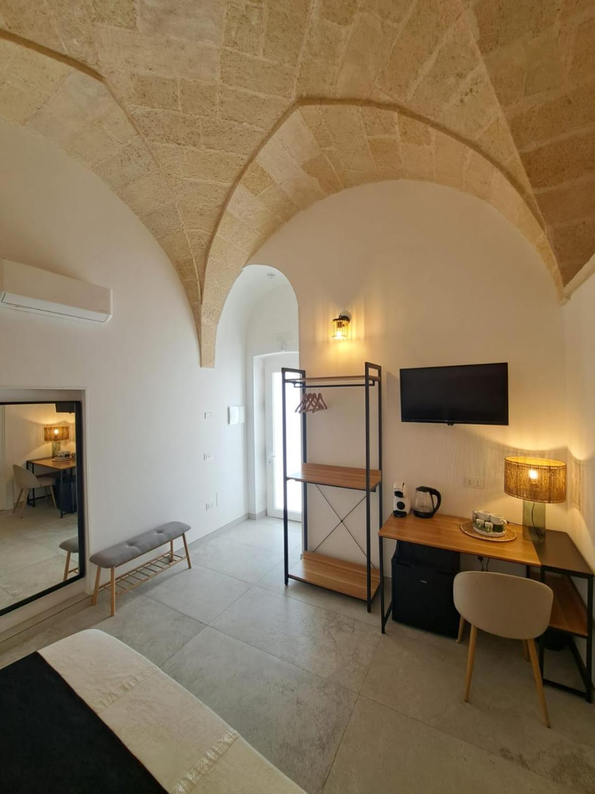 Mae Apulian Rooms Grottaglie Exterior photo